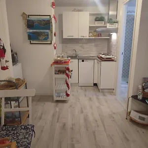 https://la-finestra-sul-lago-brusimpiano.it-lombardy.com